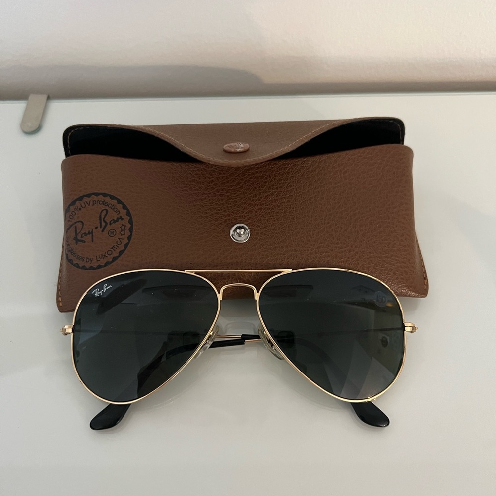 Ray-Ban Gold Aviator Sunglasses